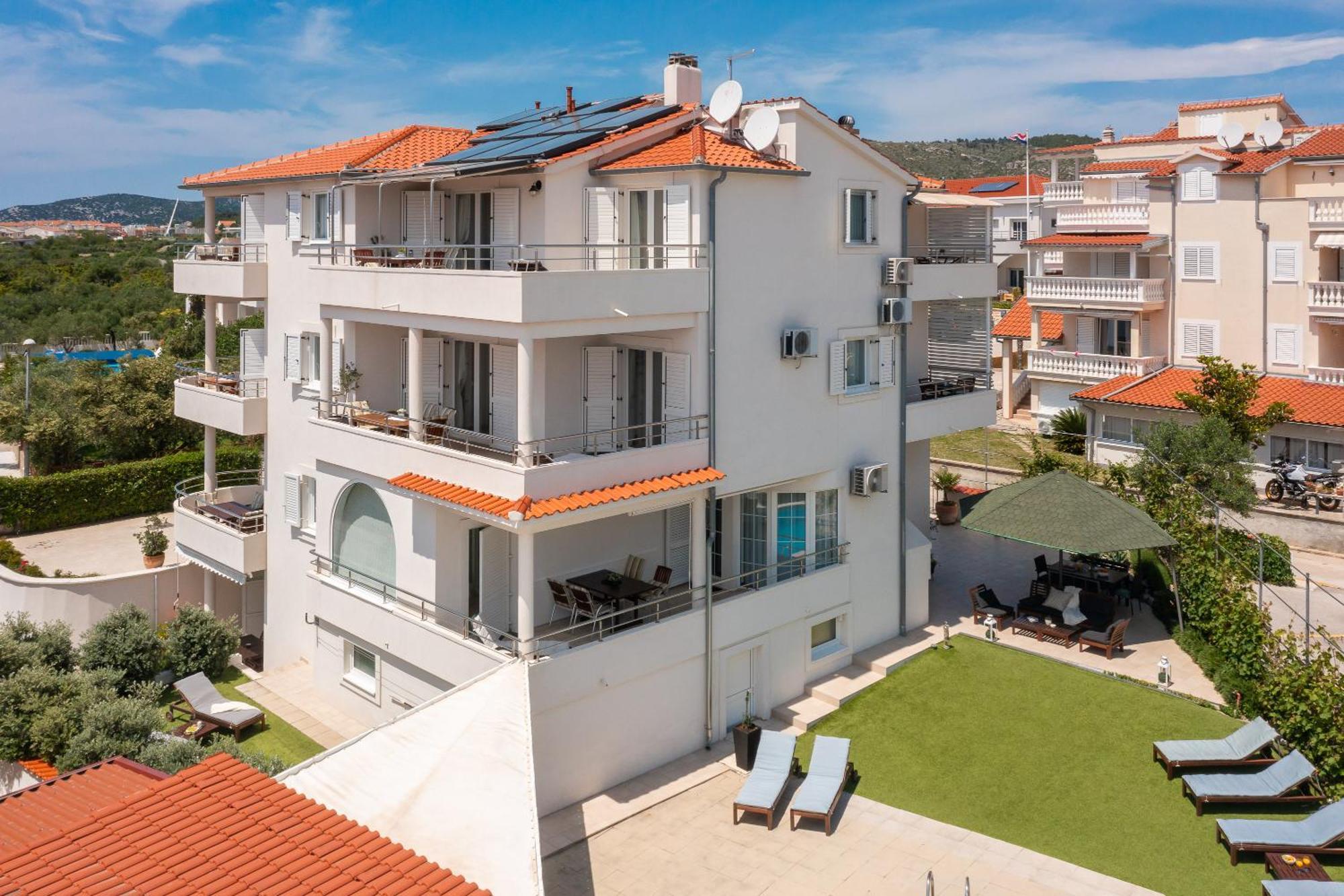 Sea View Apartments Tihi II Vodice Esterno foto