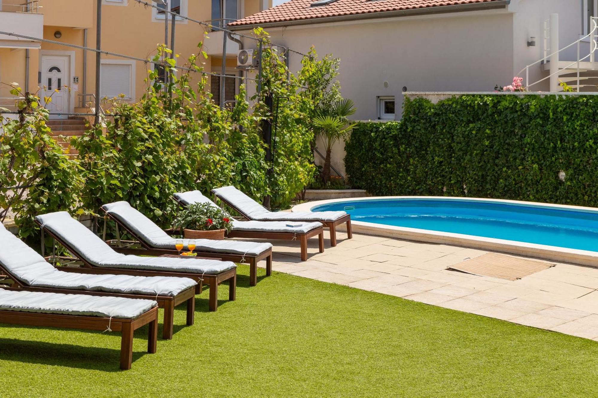Sea View Apartments Tihi II Vodice Esterno foto