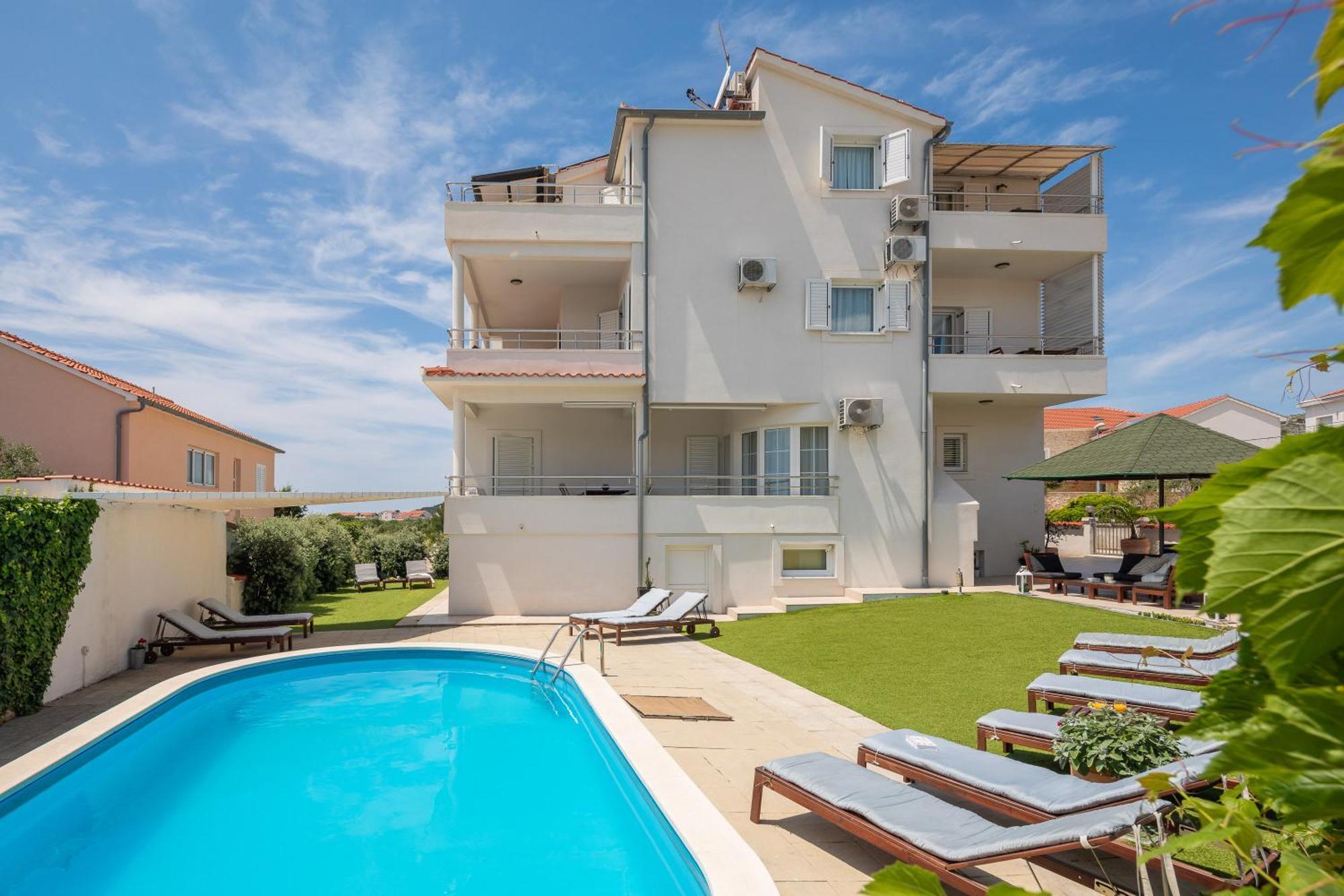 Sea View Apartments Tihi II Vodice Esterno foto