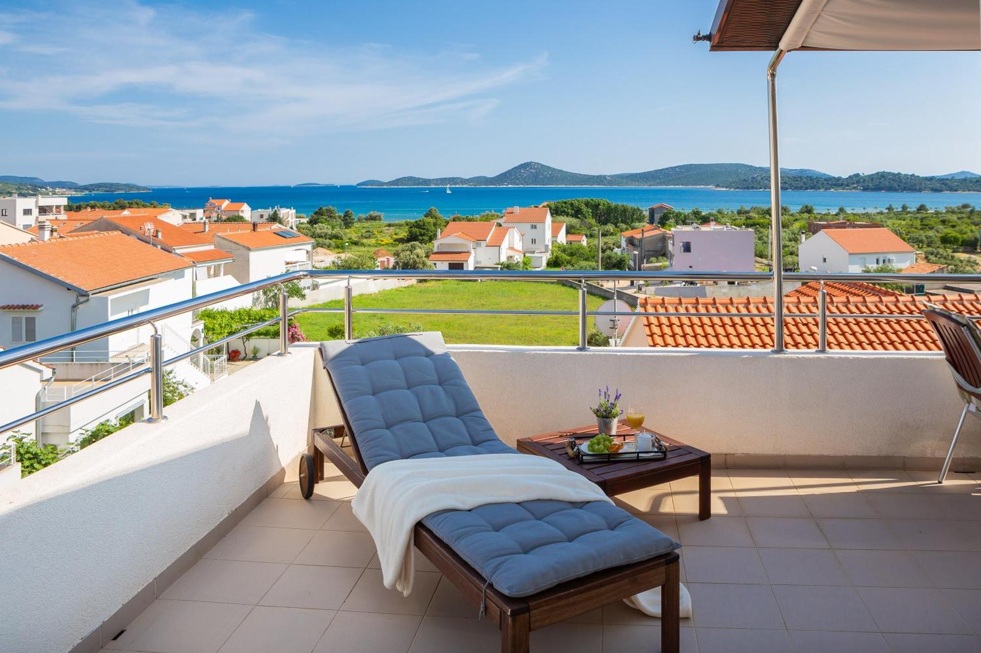 Sea View Apartments Tihi II Vodice Esterno foto
