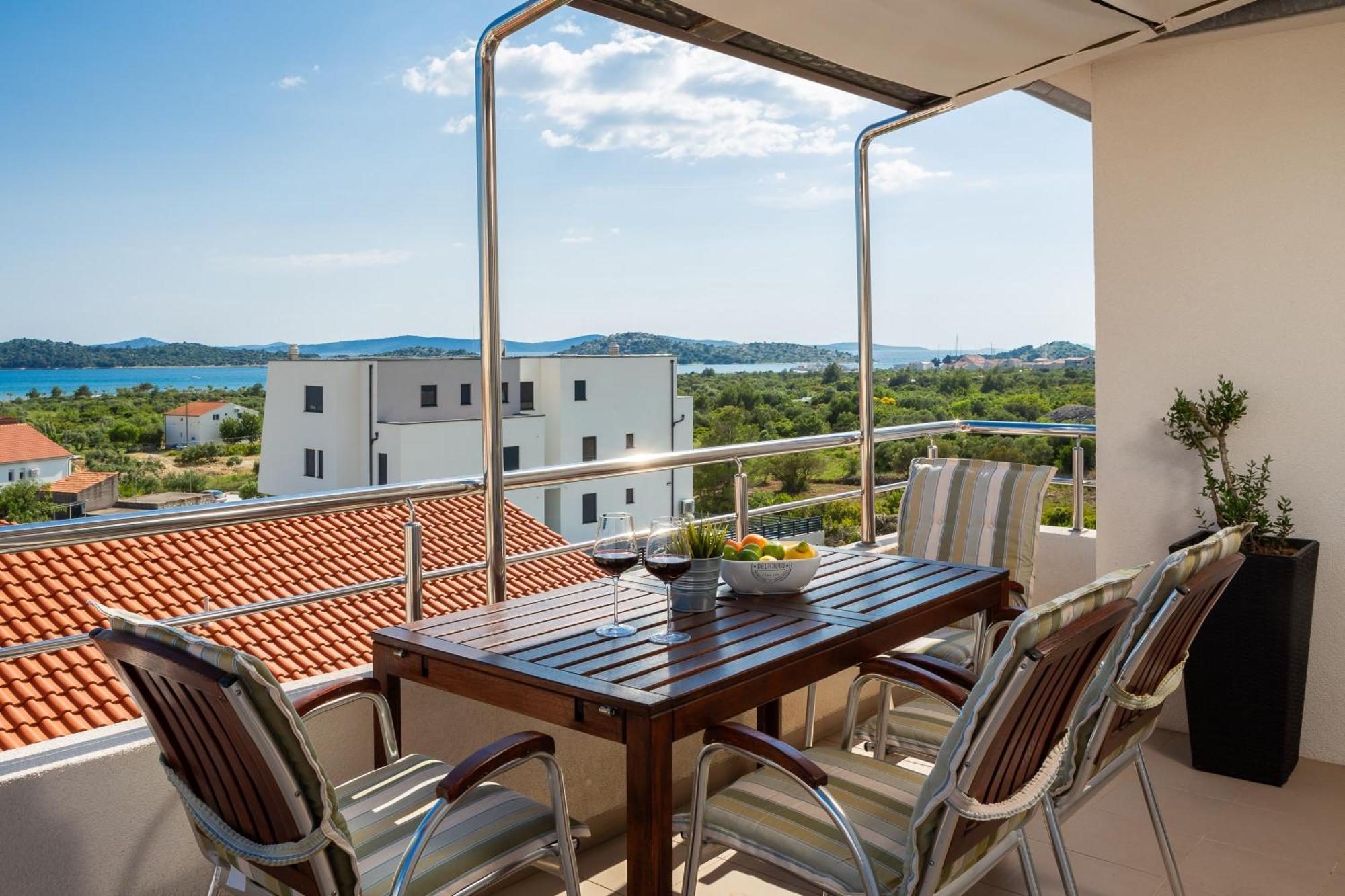 Sea View Apartments Tihi II Vodice Esterno foto