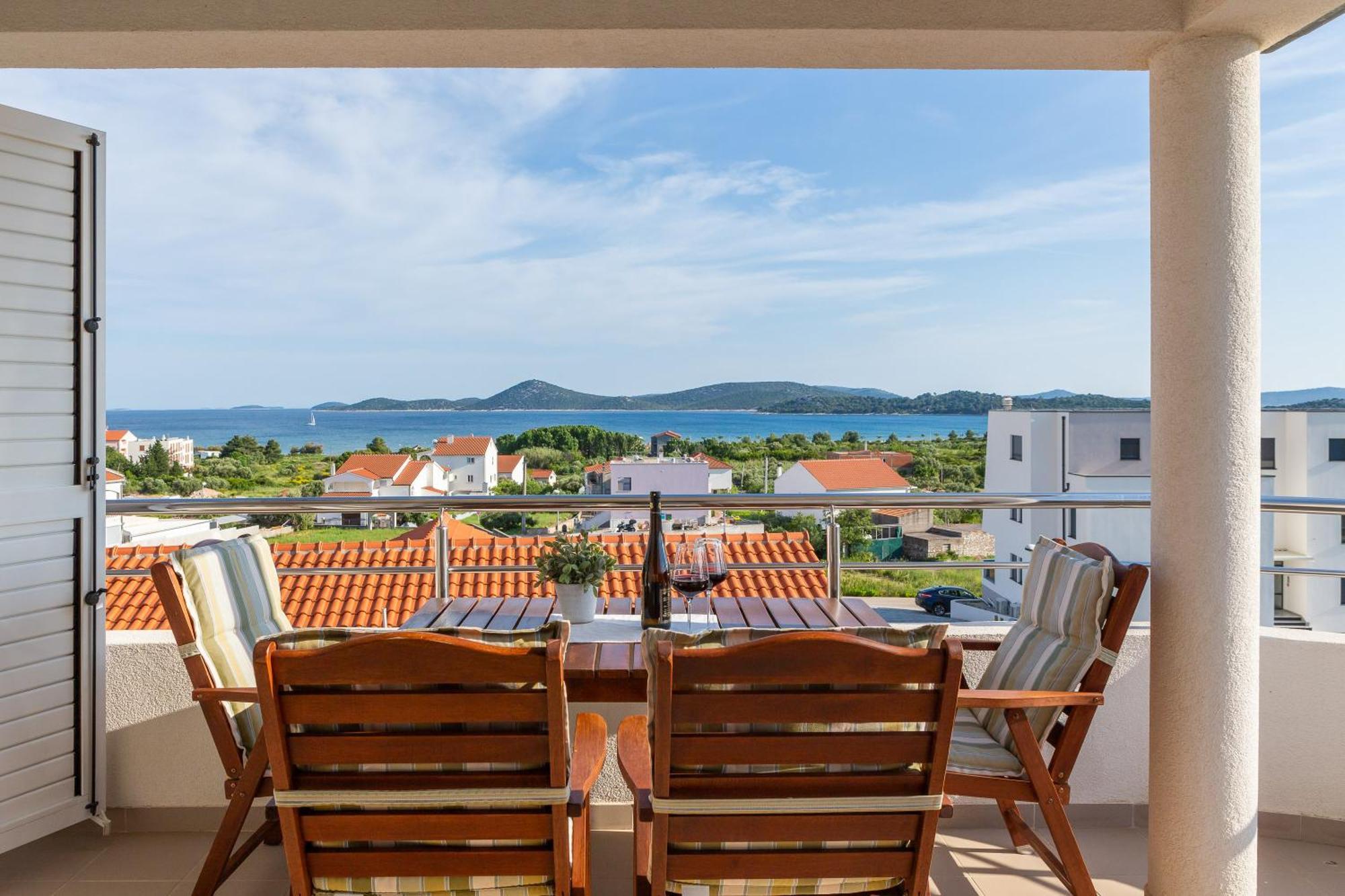 Sea View Apartments Tihi II Vodice Esterno foto