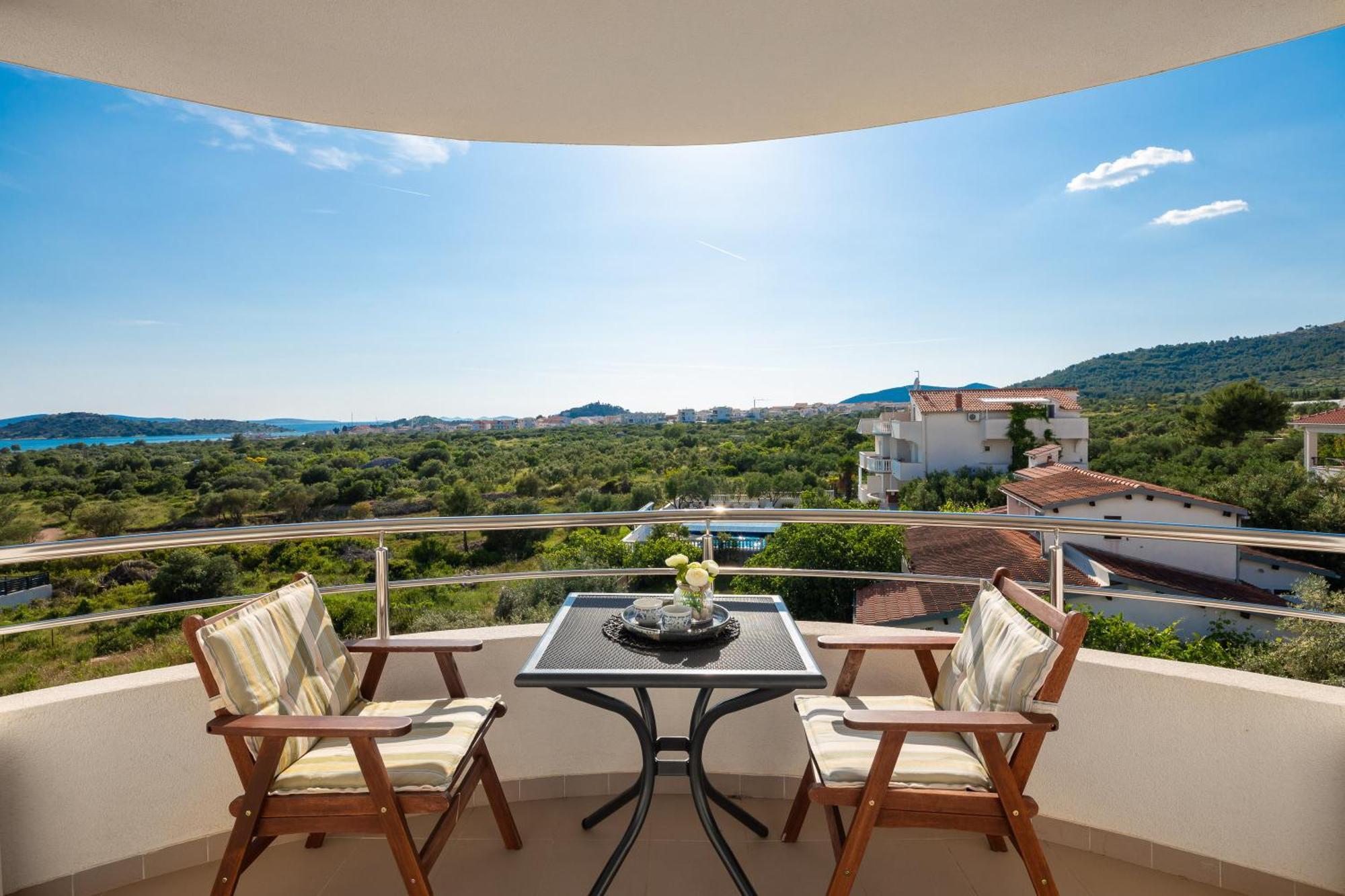 Sea View Apartments Tihi II Vodice Esterno foto